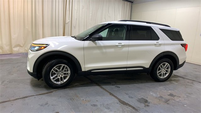 Certified 2025 Ford Explorer Active image 6