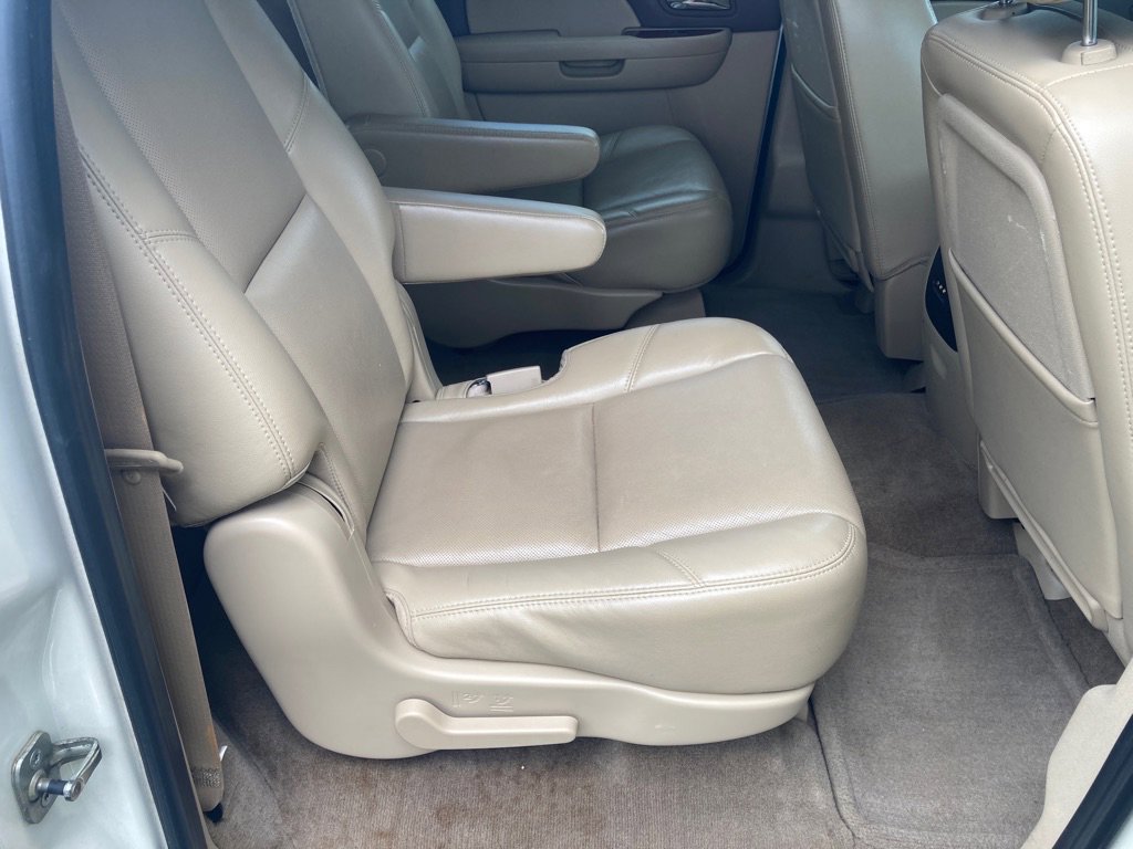 Used 2011 Chevrolet Suburban LTZ image 17