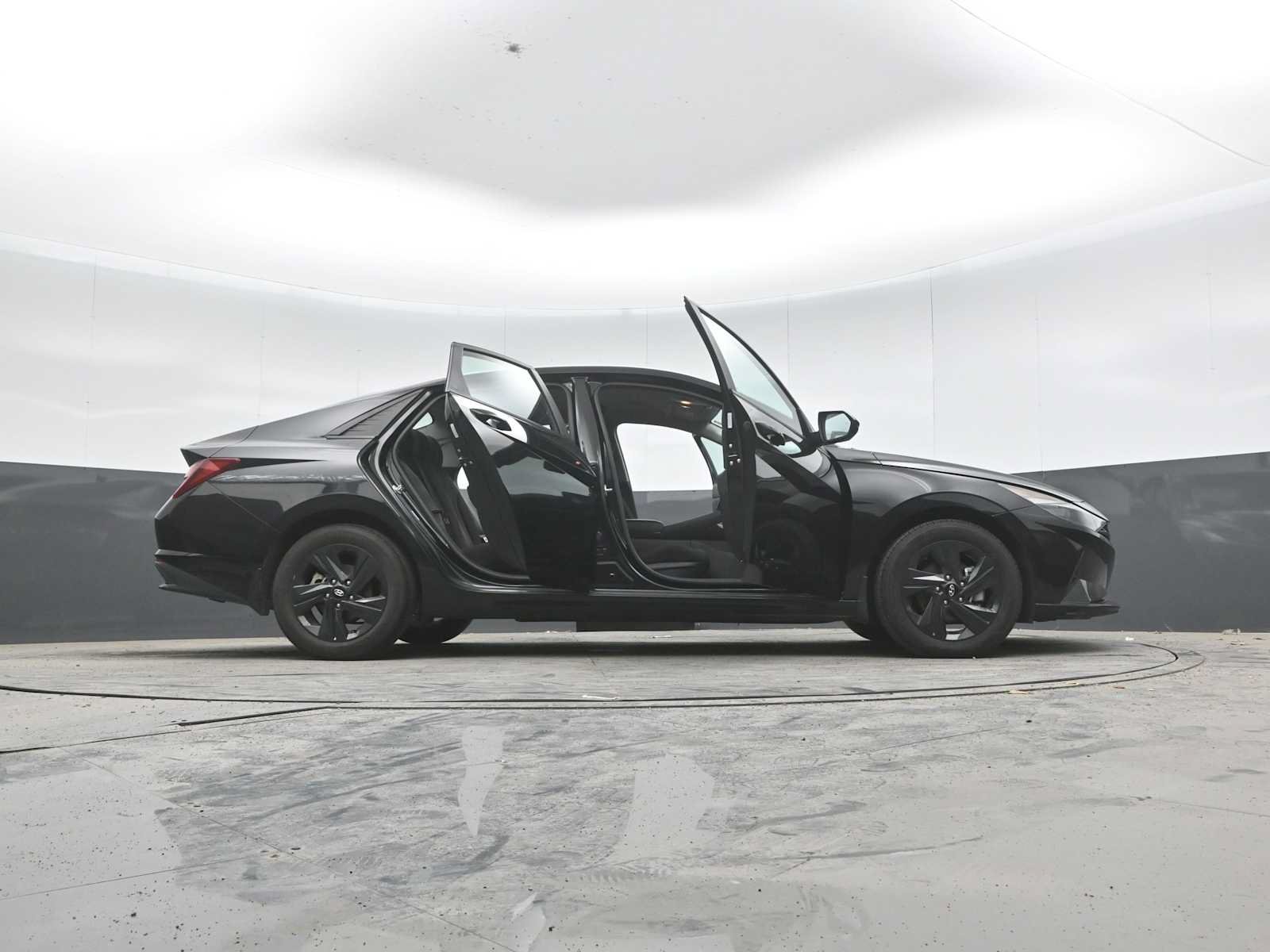 Used 2023 Hyundai Elantra SEL FWD image 54