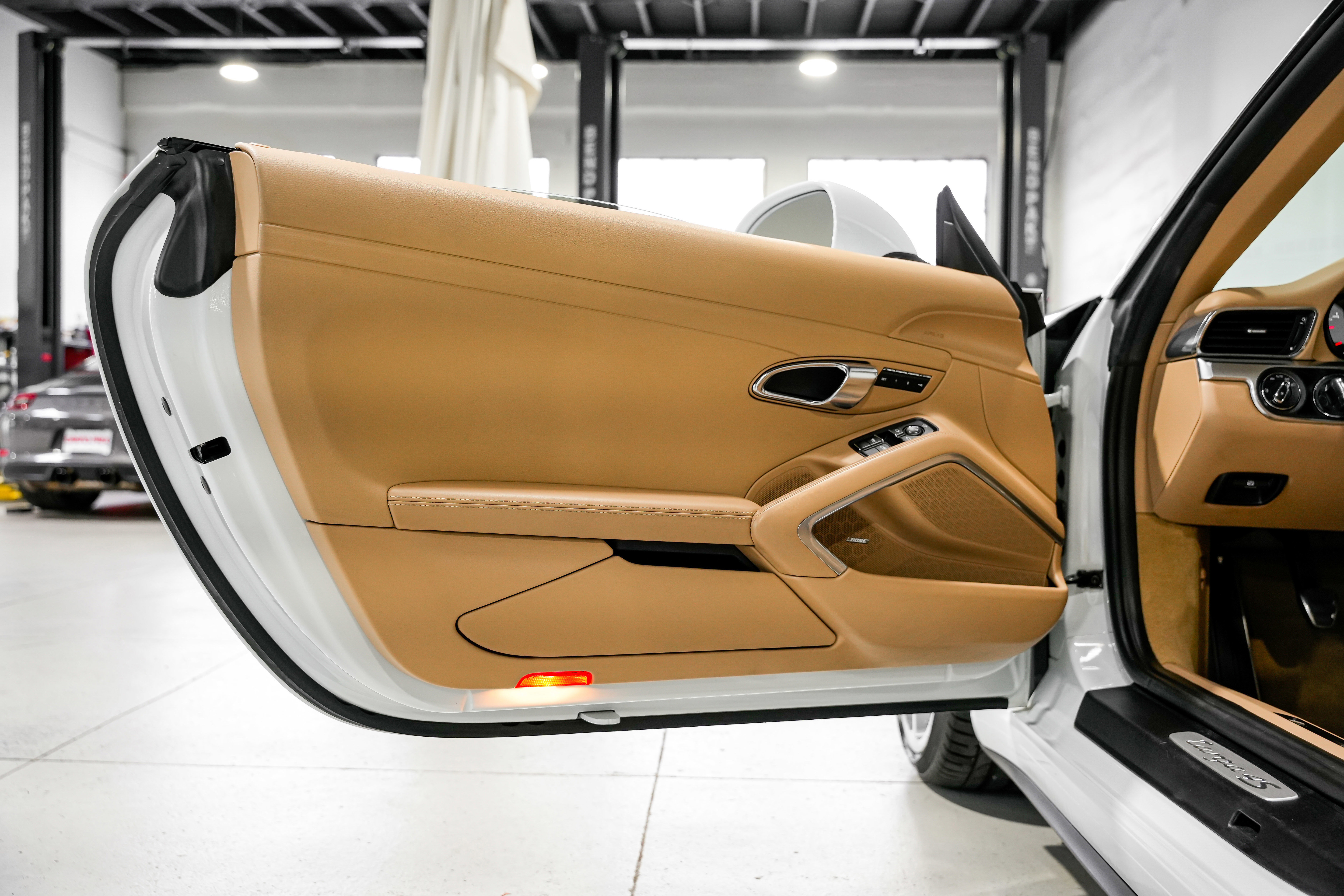 Used 2015 Porsche 911 Targa 4S image 24