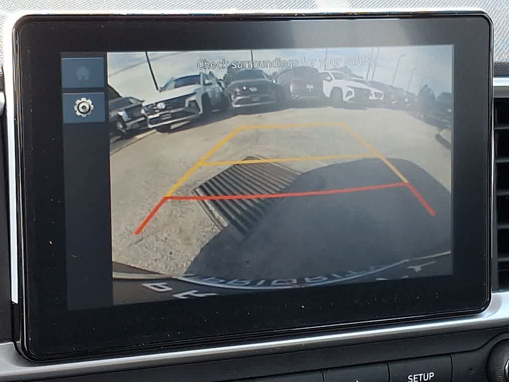 Certified 2025 Hyundai Venue SEL FWD image 17