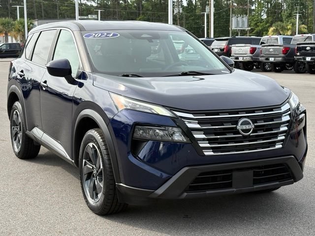 Used 2024 Nissan Rogue SV AWD/4WD image 7