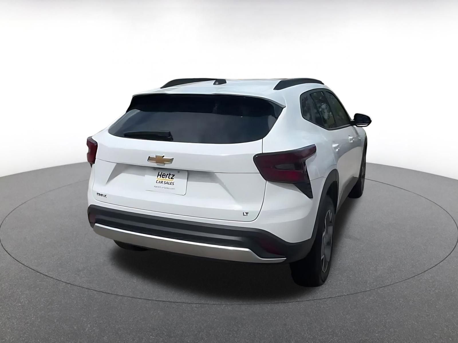 Used 2025 Chevrolet Trax LT w/ LT Convenience Package image 15