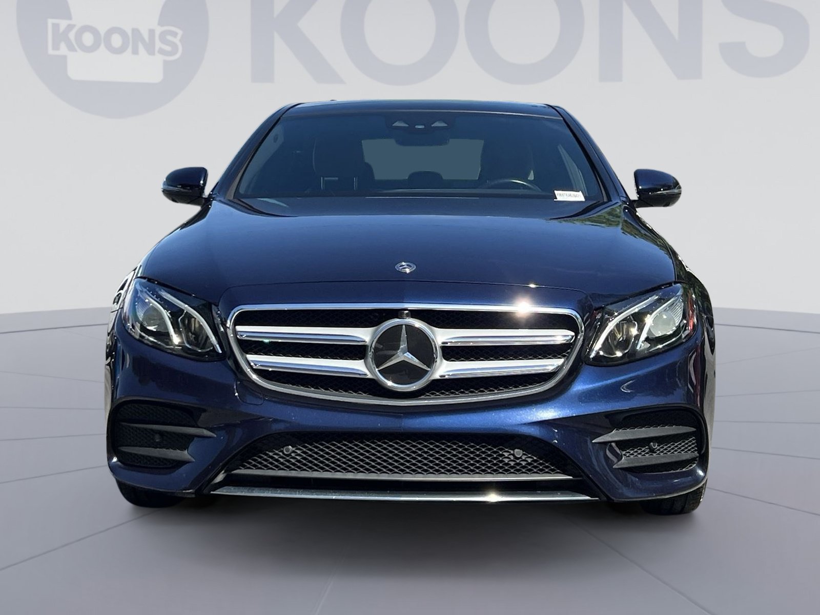 Used 2019 Mercedes-Benz E 300 4MATIC image 4