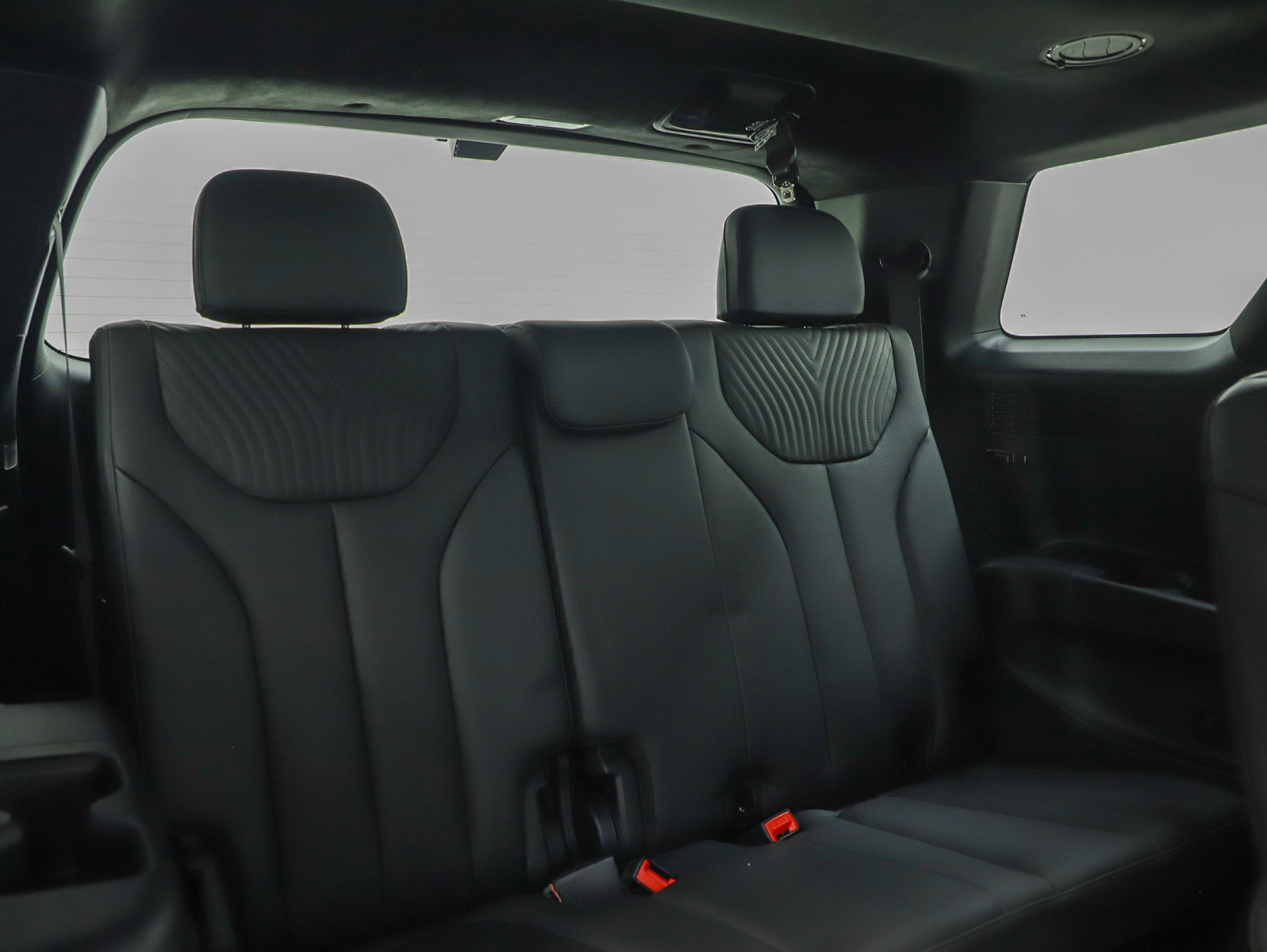 Used 2024 Hyundai Palisade Calligraphy image 12