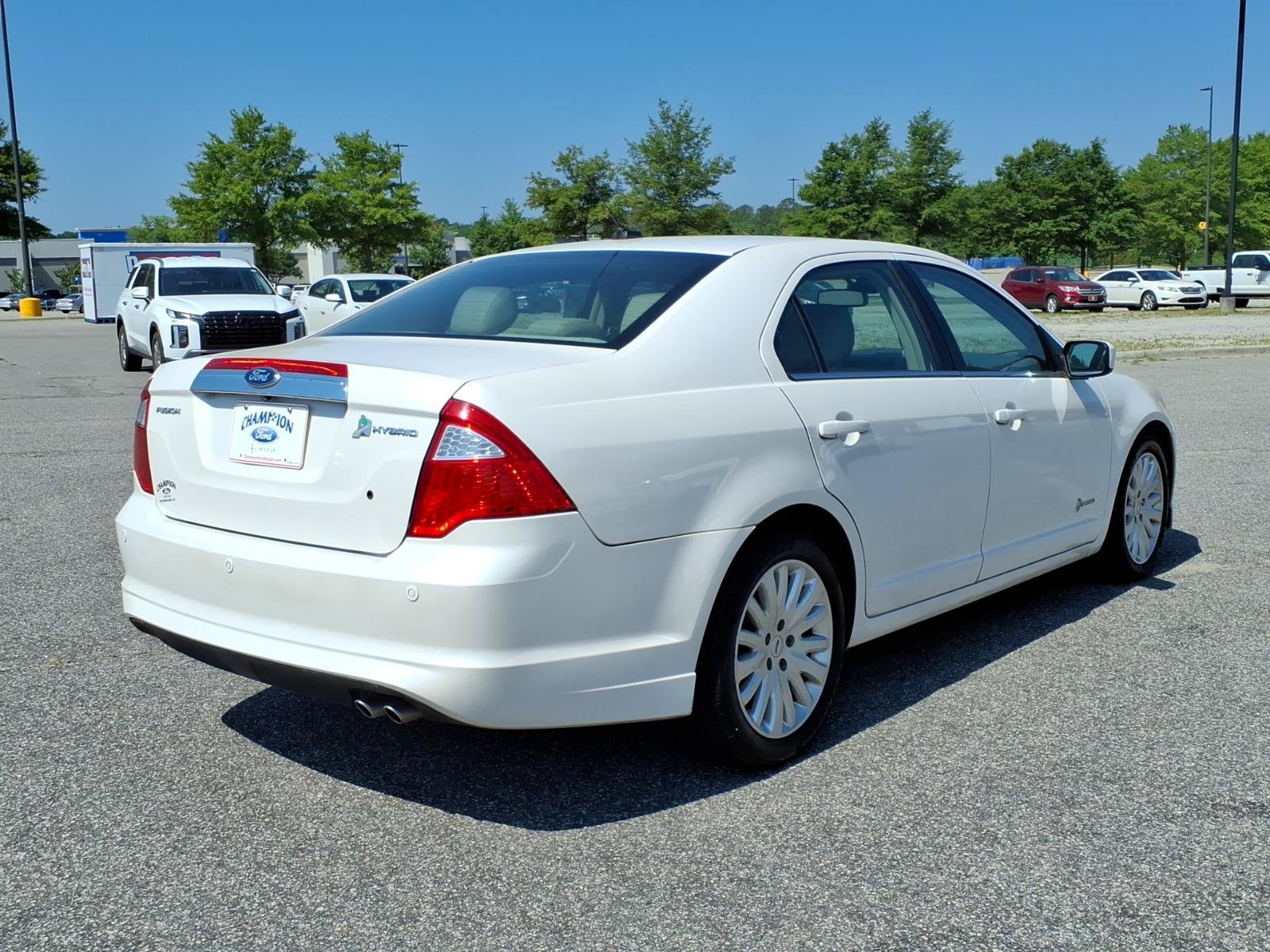 Used 2012 Ford Fusion Hybrid FWD image 25