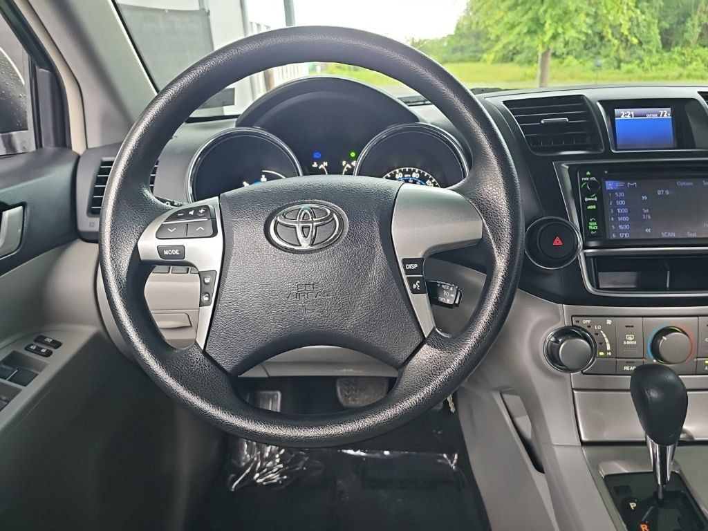 Used 2013 Toyota Highlander 4WD Hybrid image 21