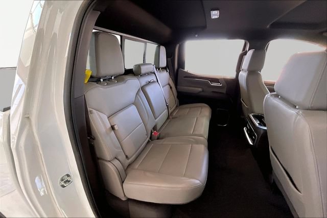 Used 2023 GMC Sierra 1500 SLT AWD/4WD image 17