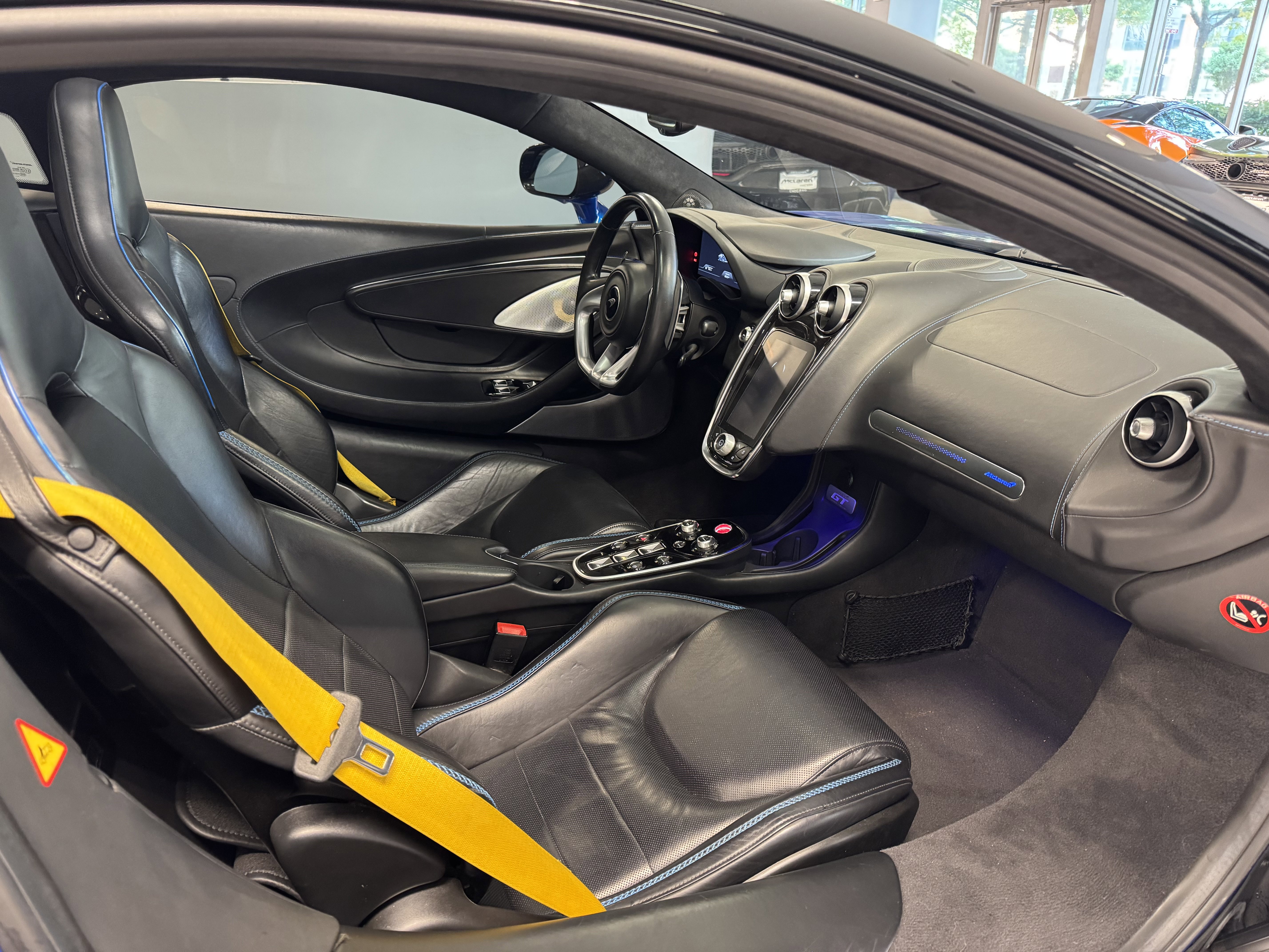 Used 2023 McLaren GT image 11