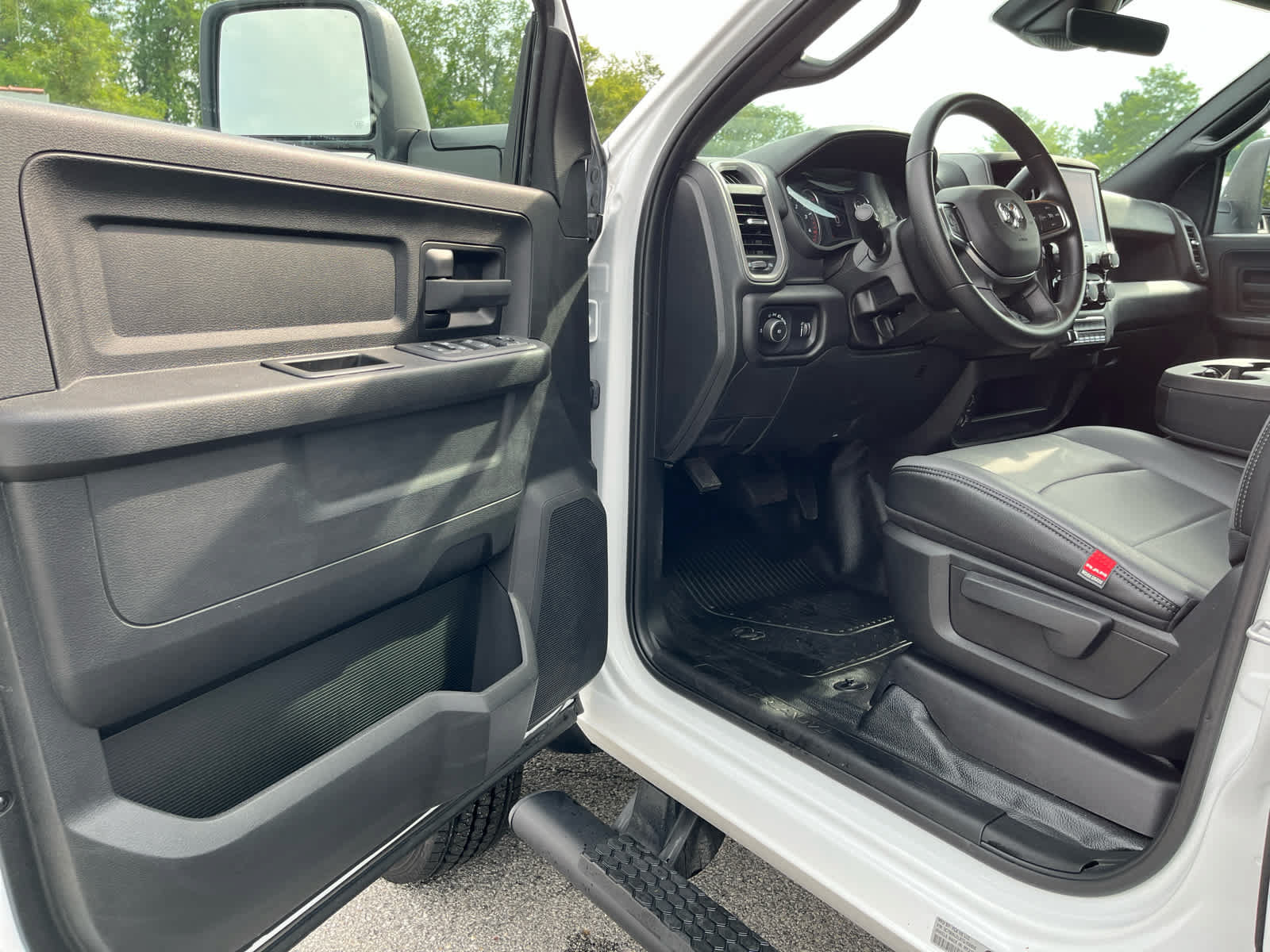 New 2026 RAM 4500 Tradesman w/ Chrome Appearance Group AWD/4WD image 10