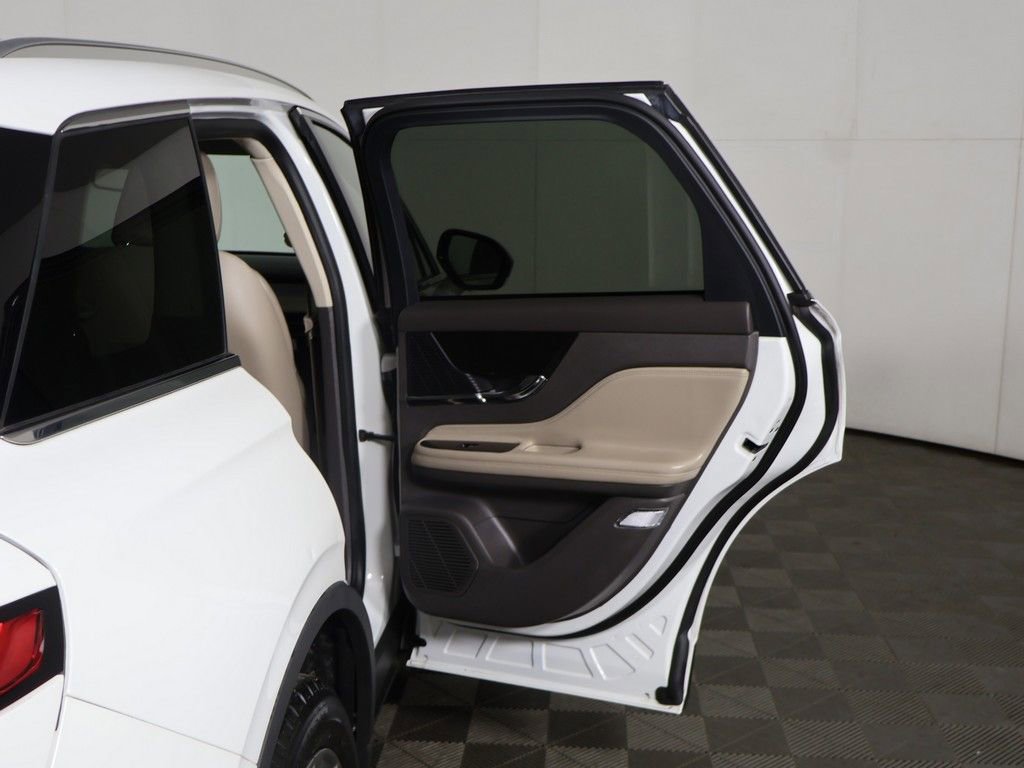 Used 2022 Lincoln Corsair FWD w/ Premium Package image 25