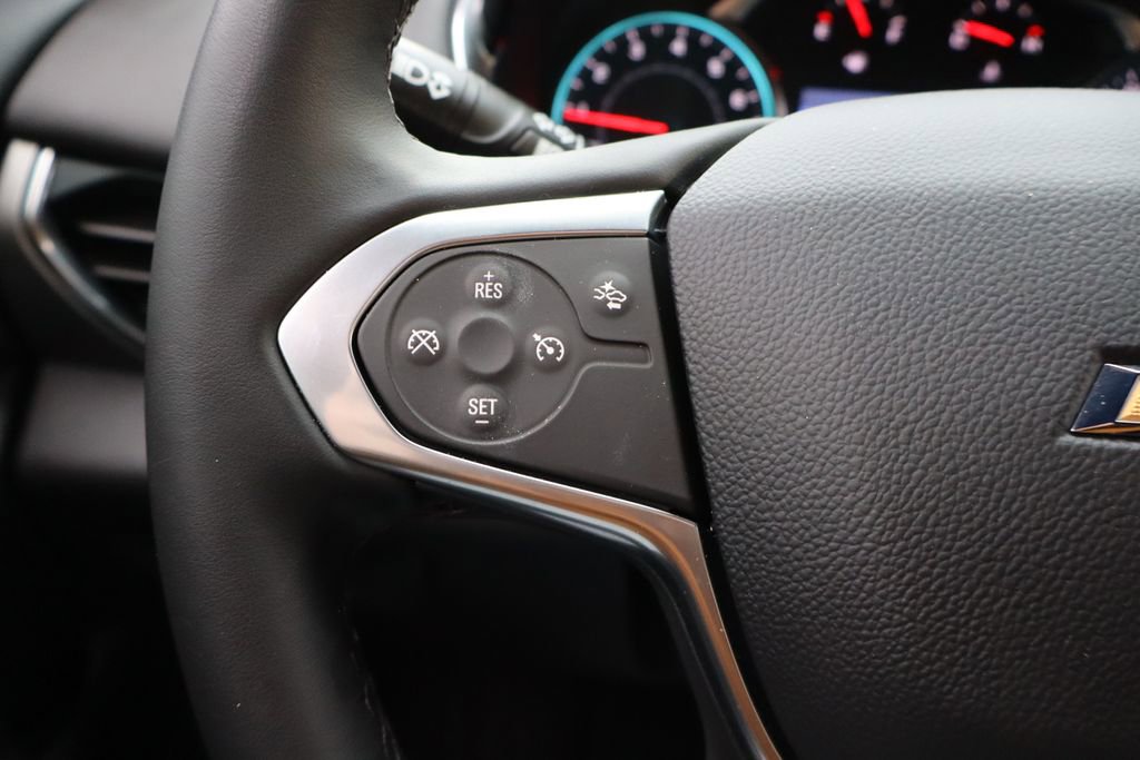 Used 2023 Chevrolet Traverse LT image 5