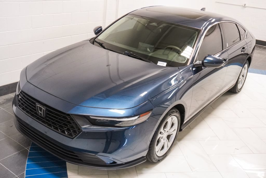 Used 2023 Honda Accord EX image 38
