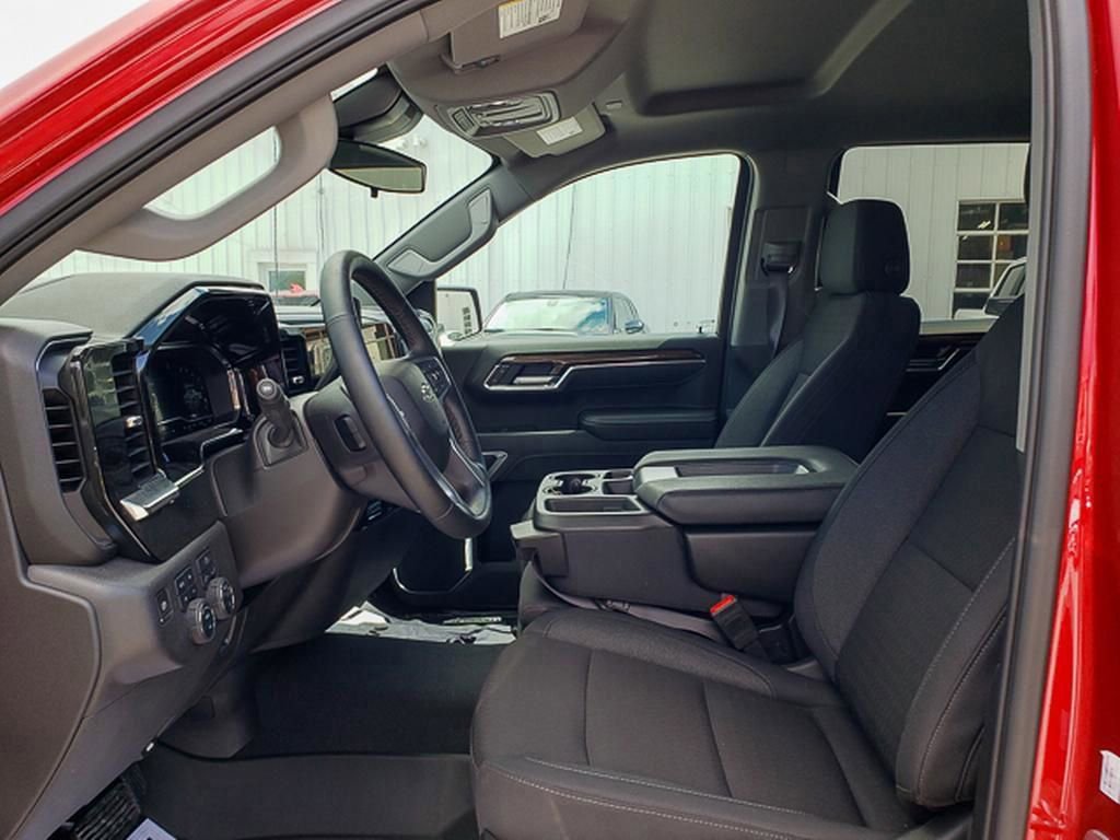 Used 2025 Chevrolet Silverado 1500 RST w/ Dark Appearance Package image 11