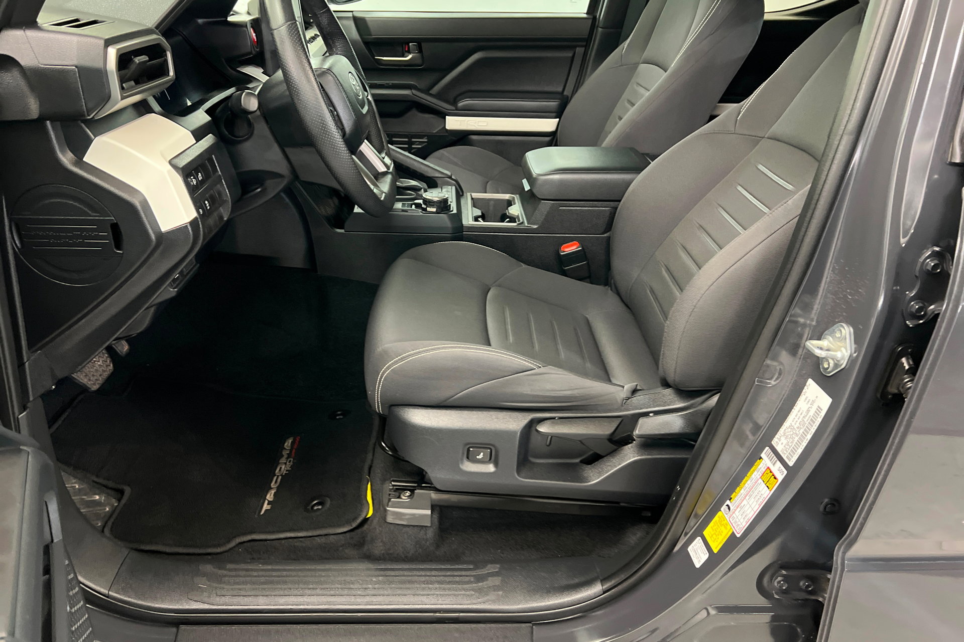 Used 2024 Toyota Tacoma TRD Off-Road image 17
