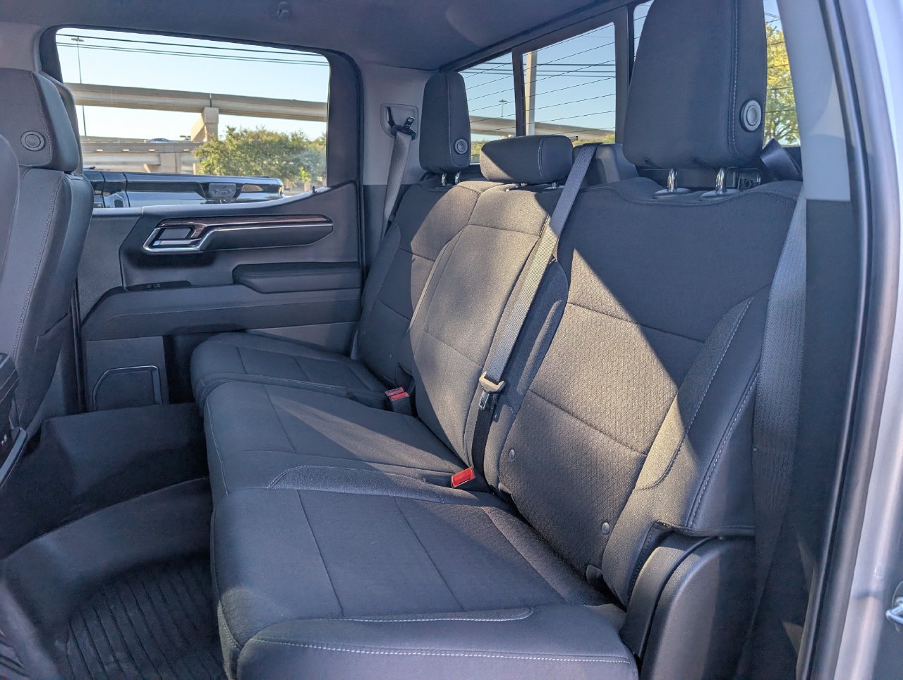 Used 2026 Chevrolet Silverado 1500 LT Trail Boss w/ Convenience Package II AWD/4WD image 25