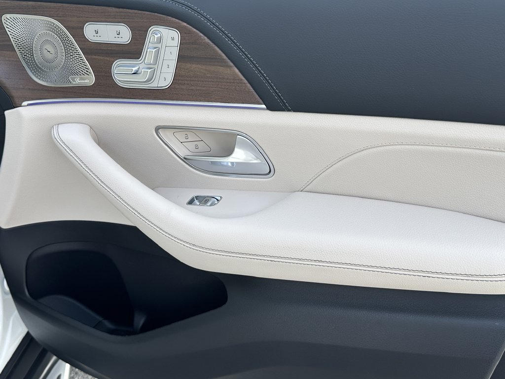 New 2026 Mercedes-Benz GLS 450 4MATIC image 16