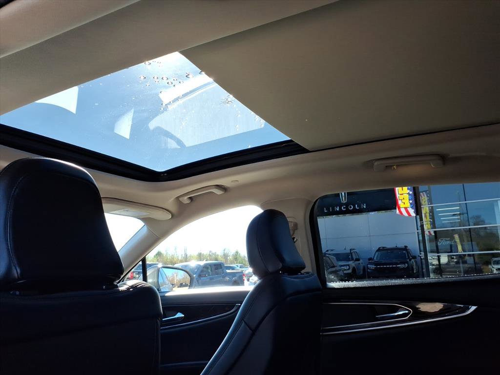 Used 2023 Lincoln Nautilus Reserve w/ Monochromatic Package image 15