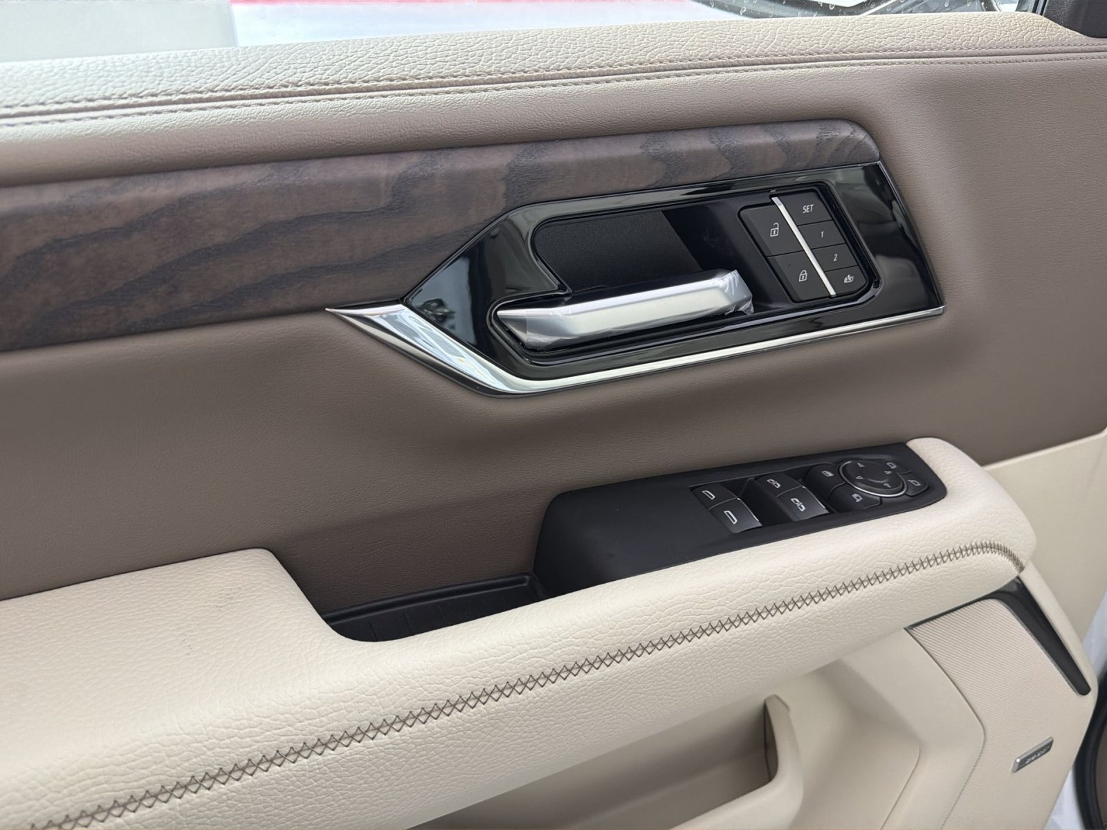 New 2026 GMC Yukon XL Denali AWD/4WD image 15