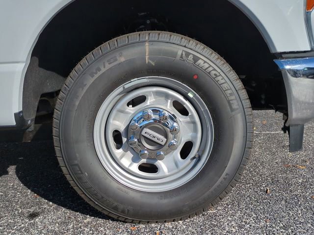 New 2026 Ford F250 XL w/ XL Chrome Package image 10