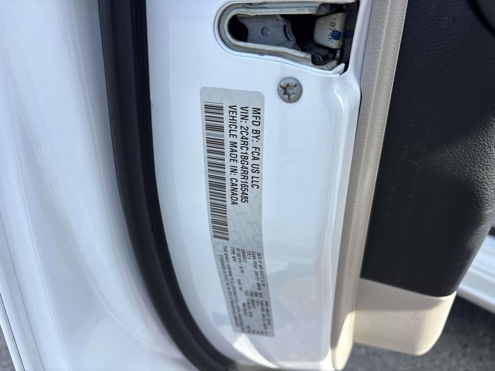 Used 2024 Chrysler Pacifica Touring-L FWD image 32