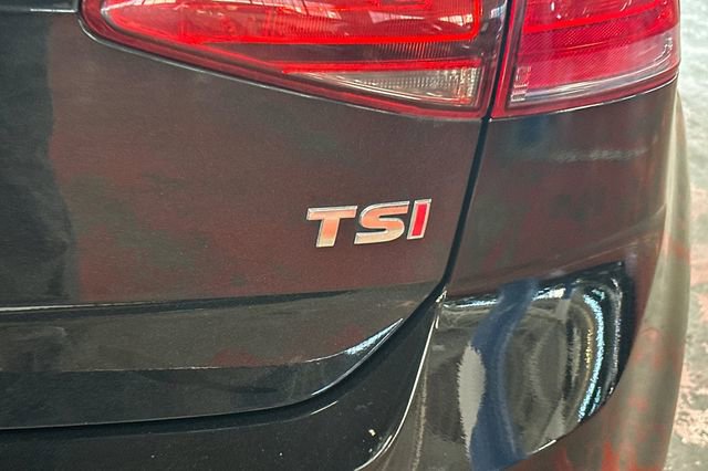 Used 2016 Volkswagen Golf S image 33