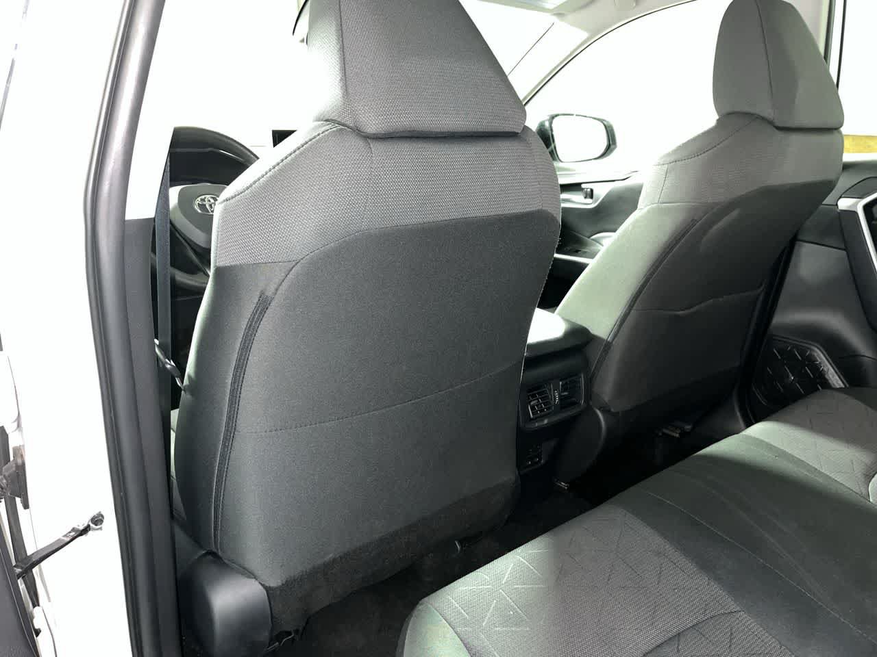 Used 2025 Toyota RAV4 XLE FWD image 24