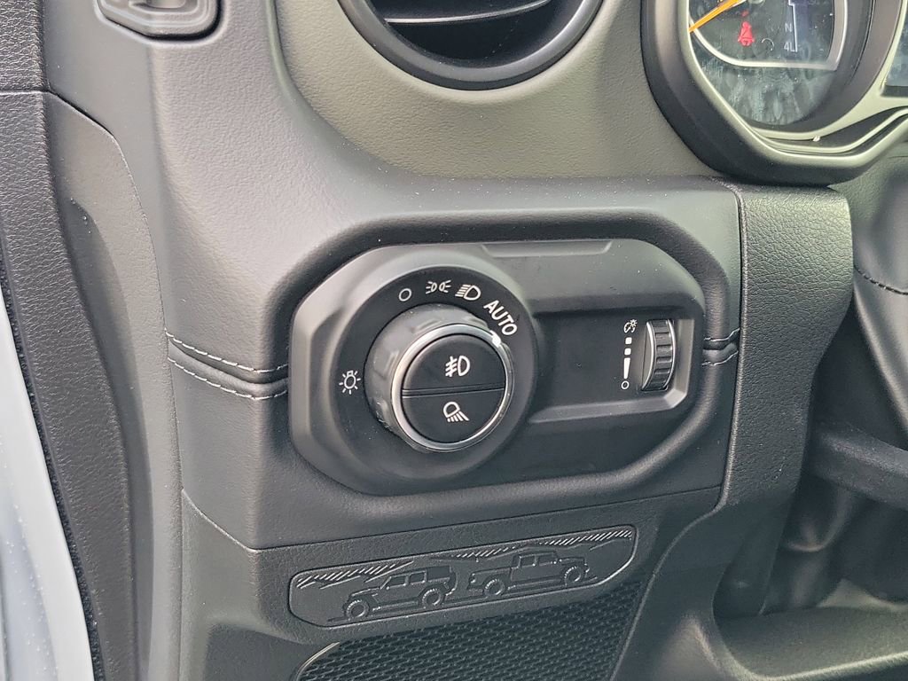 New 2026 Jeep Gladiator Mojave AWD/4WD image 13