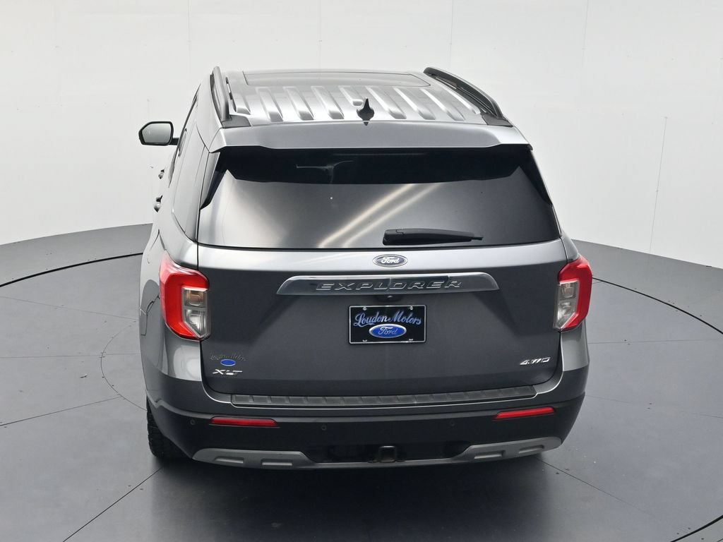 Used 2024 Ford Explorer XLT w/ Equipment Group 202A AWD/4WD image 42