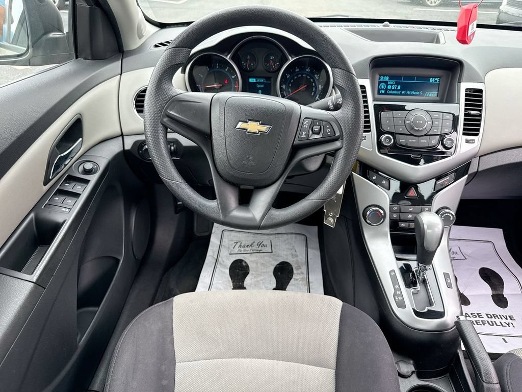 Used 2013 Chevrolet Cruze LS FWD image 14