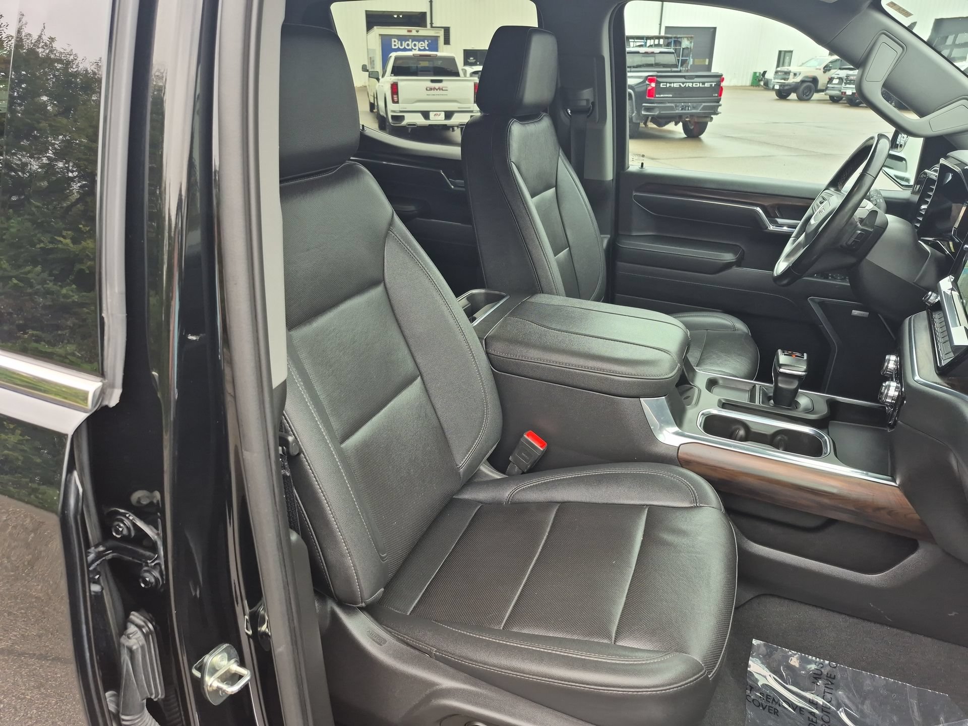 Used 2023 GMC Sierra 1500 SLT w/ SLT Premium Package AWD/4WD image 29