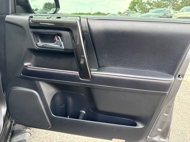 Used 2019 Toyota 4Runner TRD Off-Road Premium AWD/4WD image 28