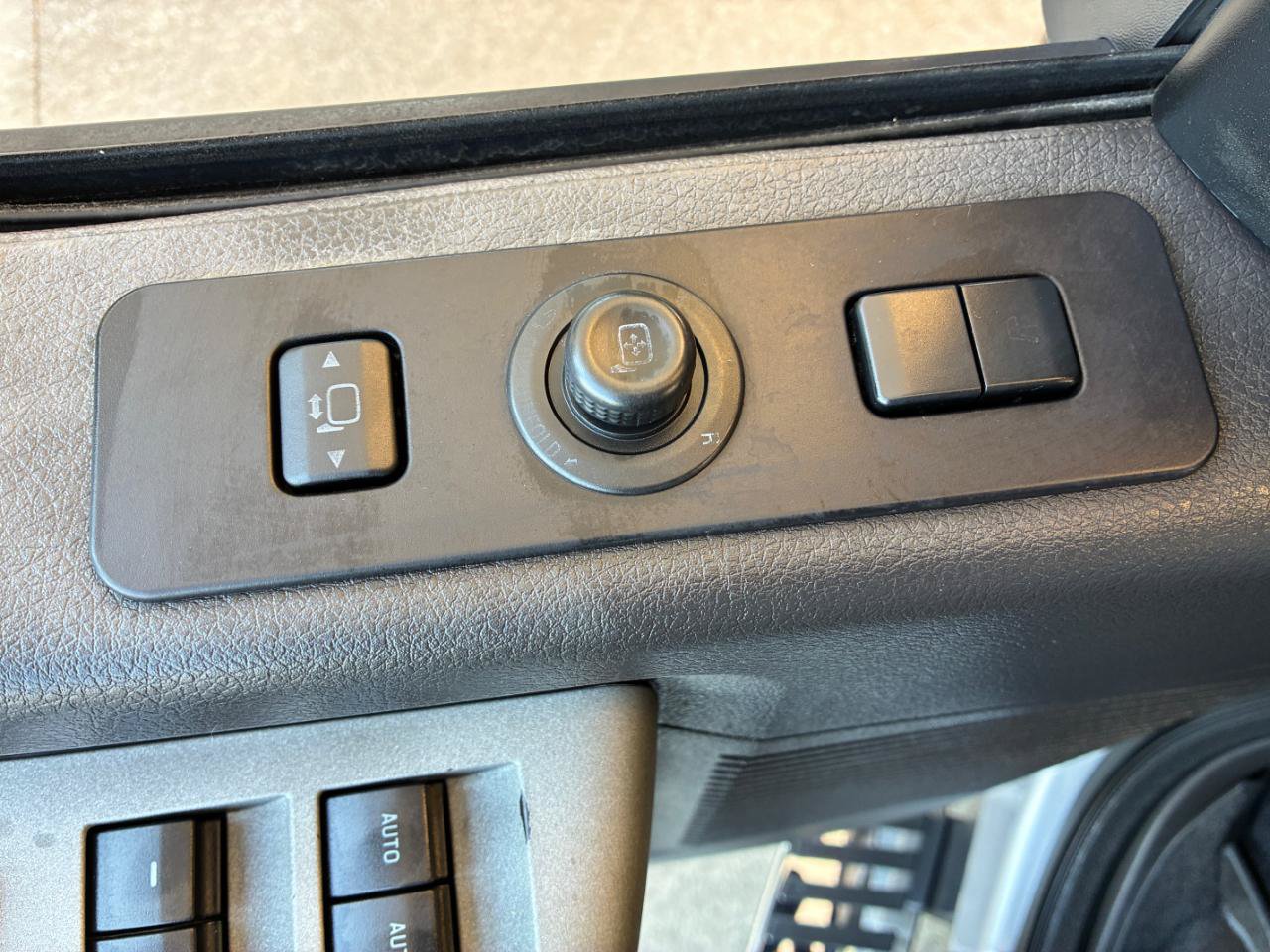 Used 2015 Ford F250 Lariat w/ Lariat Ultimate Package AWD/4WD image 11