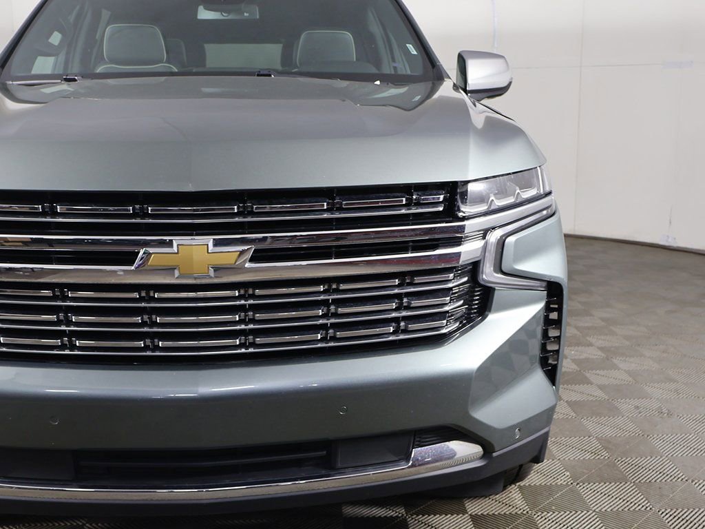 Used 2023 Chevrolet Suburban Premier AWD/4WD image 16