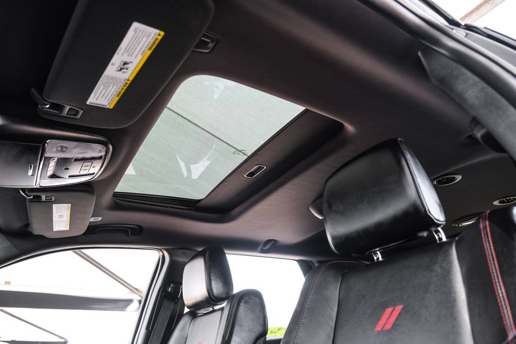 Used 2025 Dodge Durango R/T AWD/4WD image 4