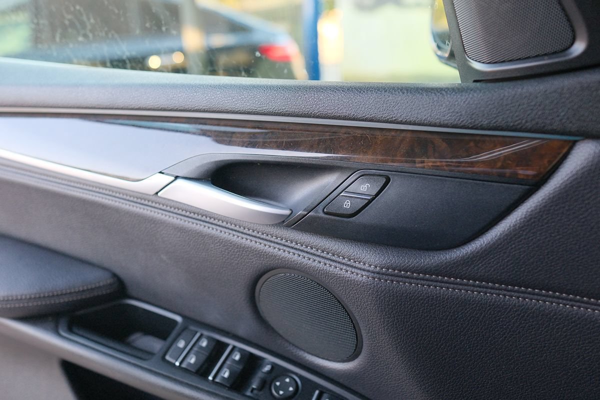 Used 2018 BMW X5 sDrive35i RWD image 11