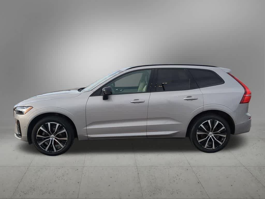 Certified 2023 Volvo XC60 B5 Plus w/ Climate Package AWD/4WD image 3