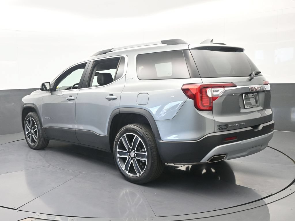 Used 2023 GMC Acadia SLT w/ Technology Package FWD image 4