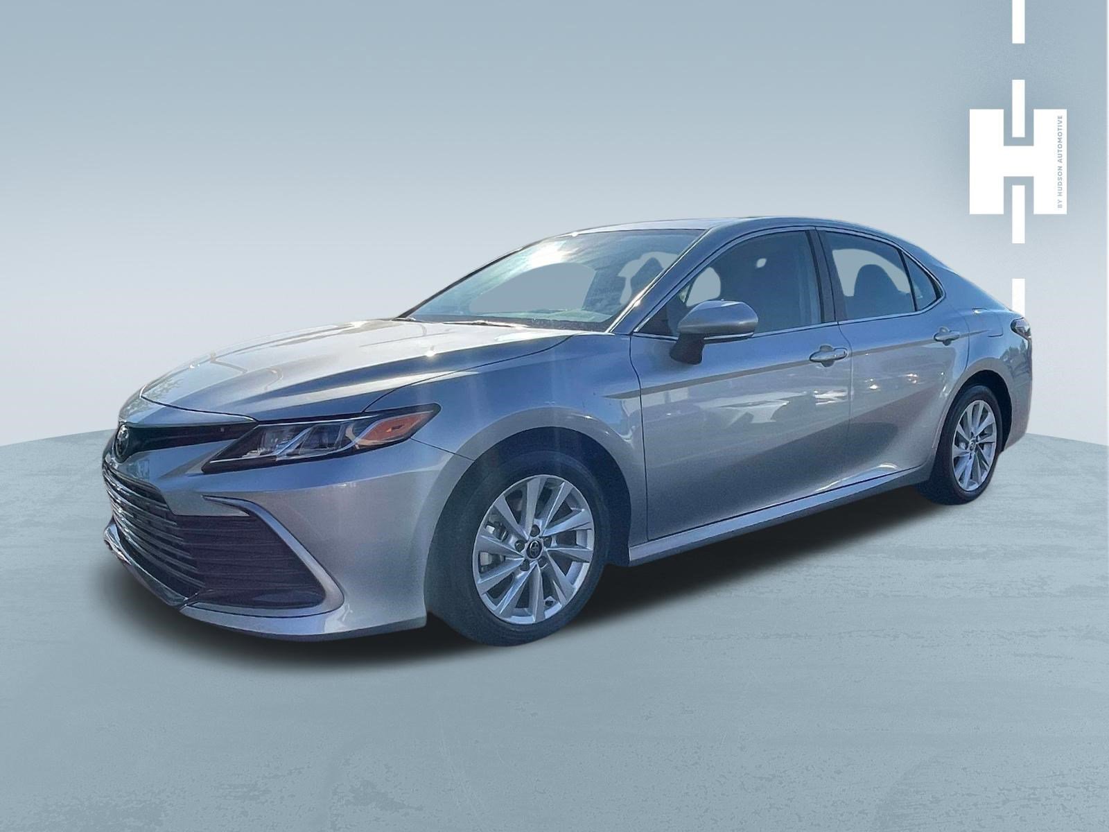 Used 2024 Toyota Camry LE w/ Convenience Package FWD image 3