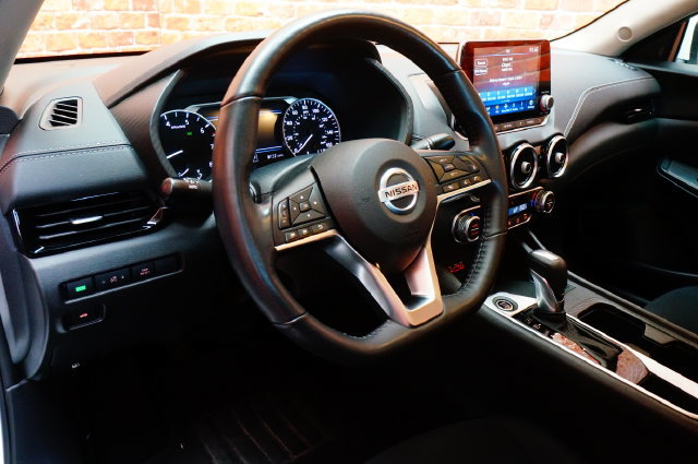 Certified 2023 Nissan Sentra SV w/ All-Weather Package FWD image 9