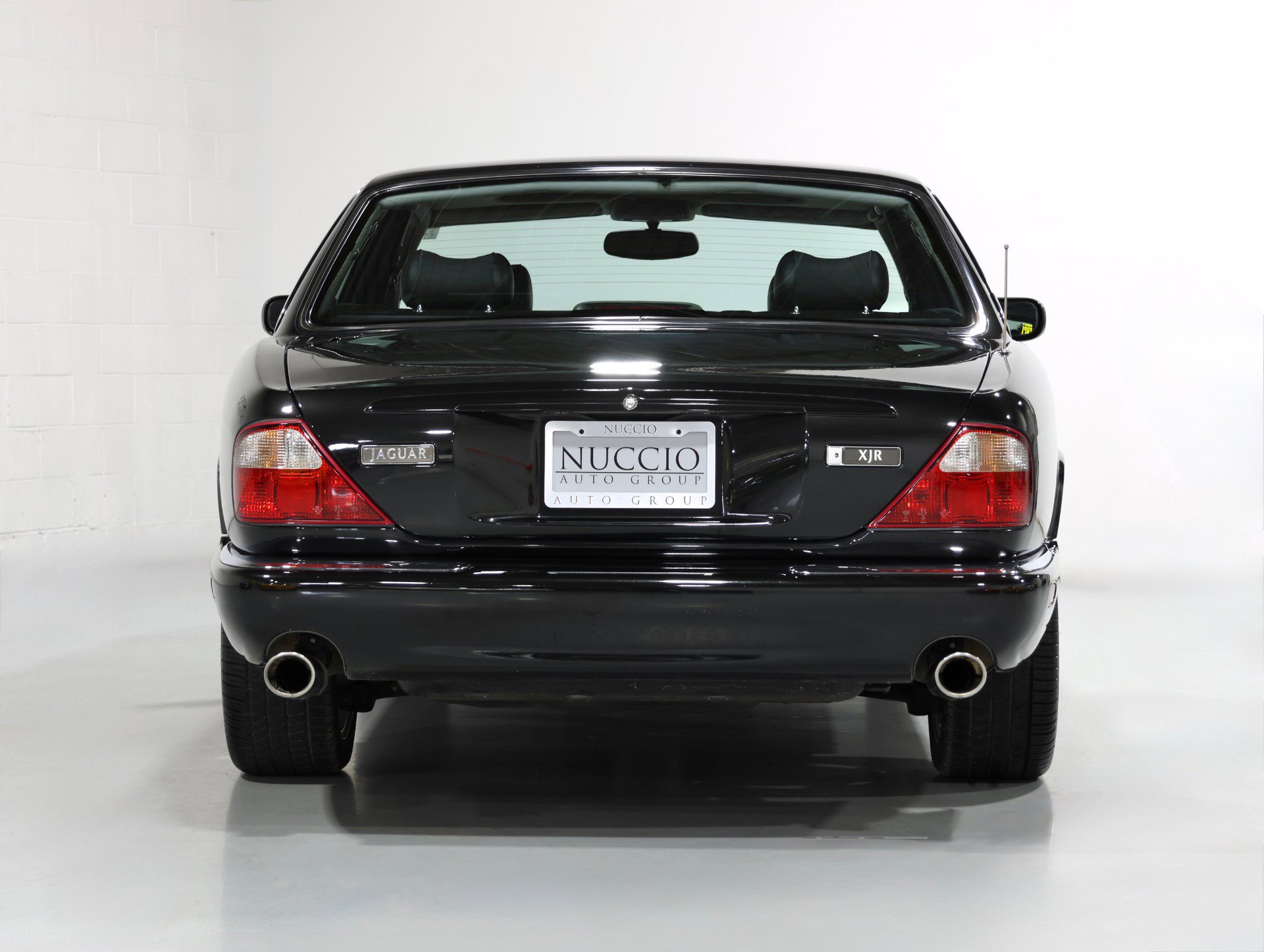 Used 1998 Jaguar XJ8 RWD image 22