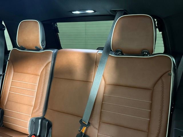 Used 2023 GMC Yukon Denali Ultimate AWD/4WD image 29