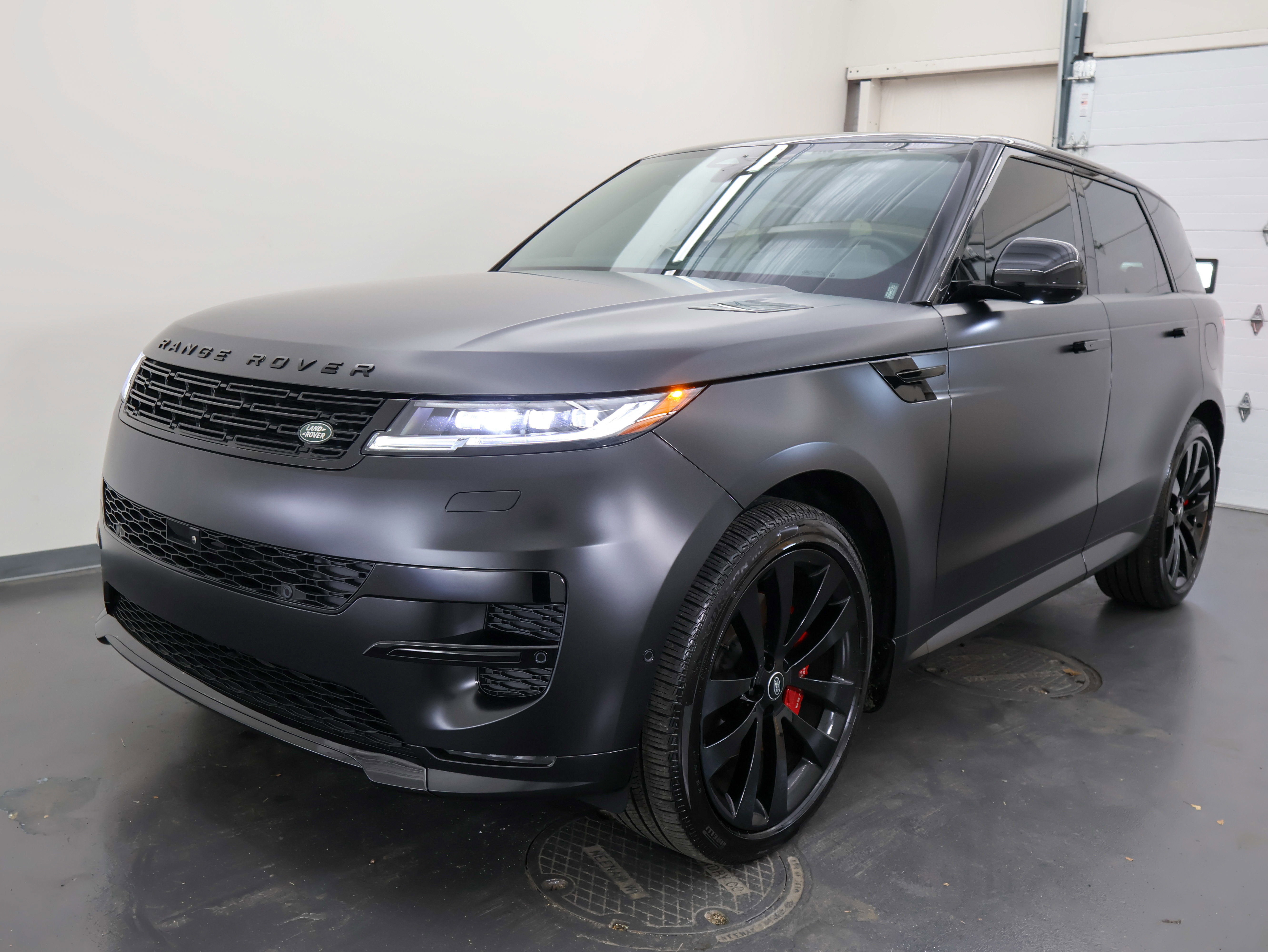 Used 2025 Land Rover Range Rover Sport Dynamic SE image 7