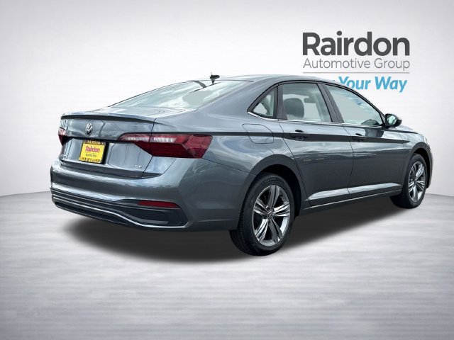 Used 2024 Volkswagen Jetta SE FWD image 7