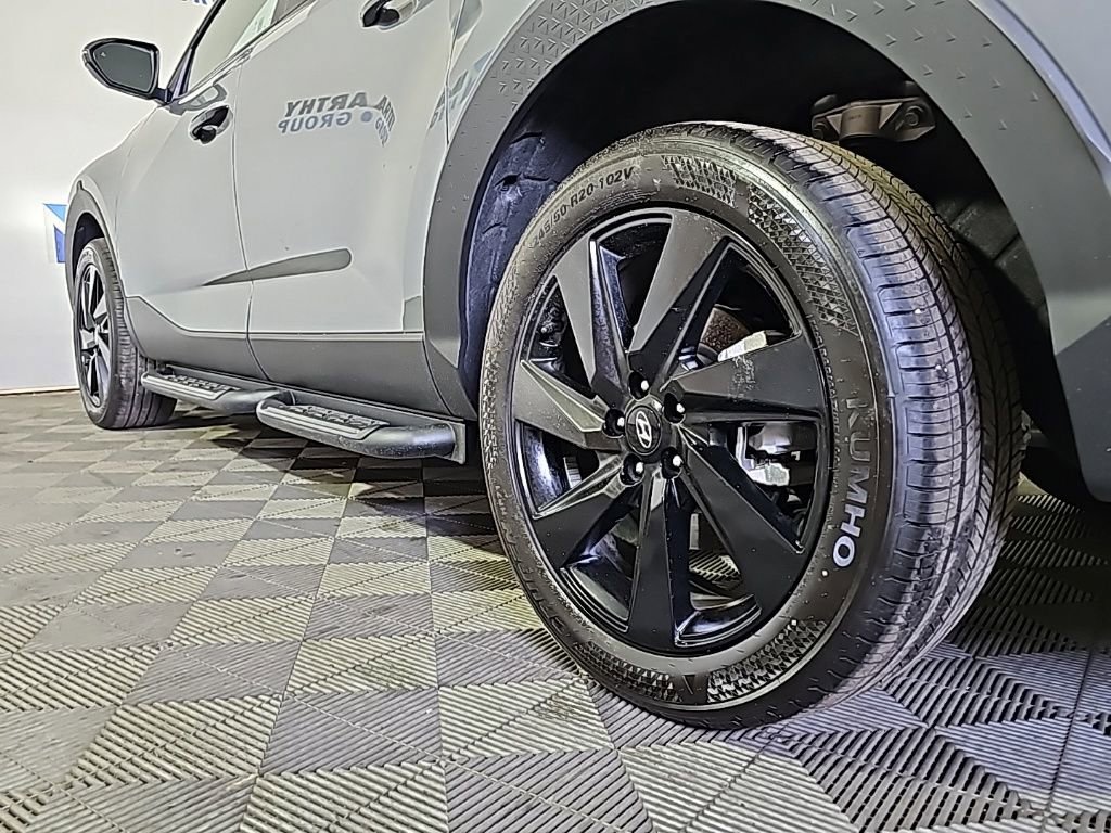 Used 2024 Hyundai Santa Cruz Night image 11