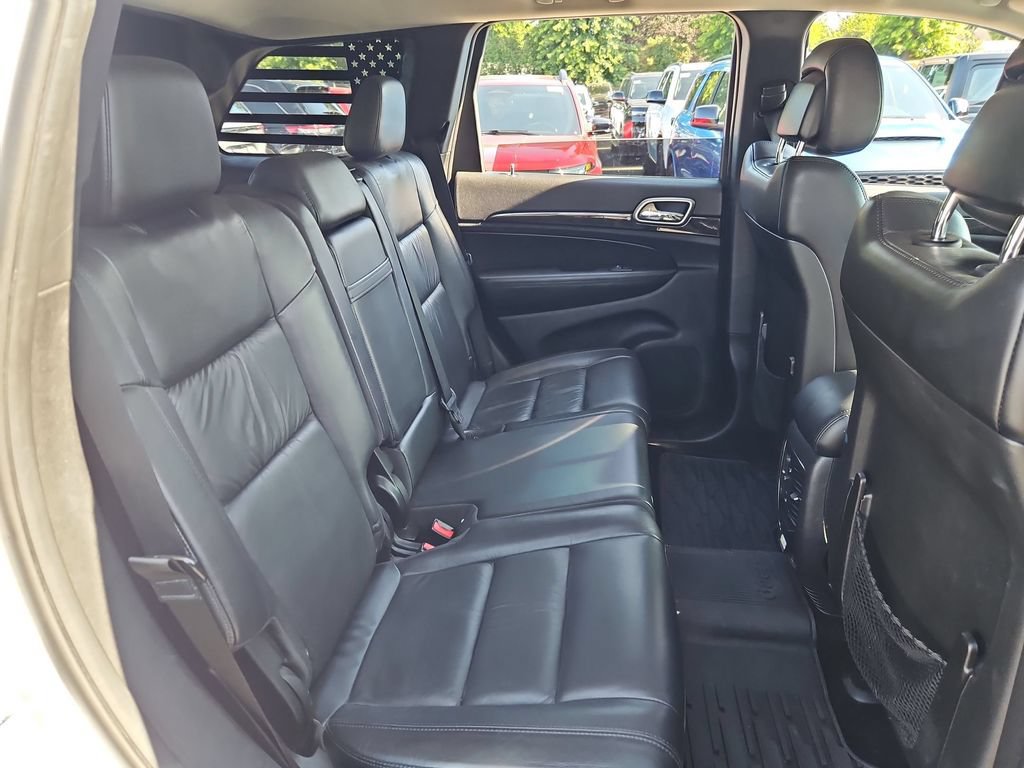 Used 2013 Jeep Grand Cherokee Laredo AWD/4WD image 15