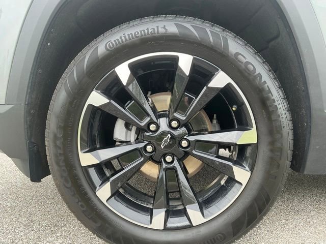 Used 2025 Chevrolet Equinox RS w/ Safety and Technology Package AWD/4WD image 14