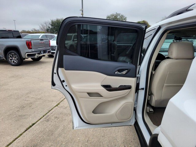 Used 2022 GMC Acadia Denali w/ Denali Ultimate Package image 32