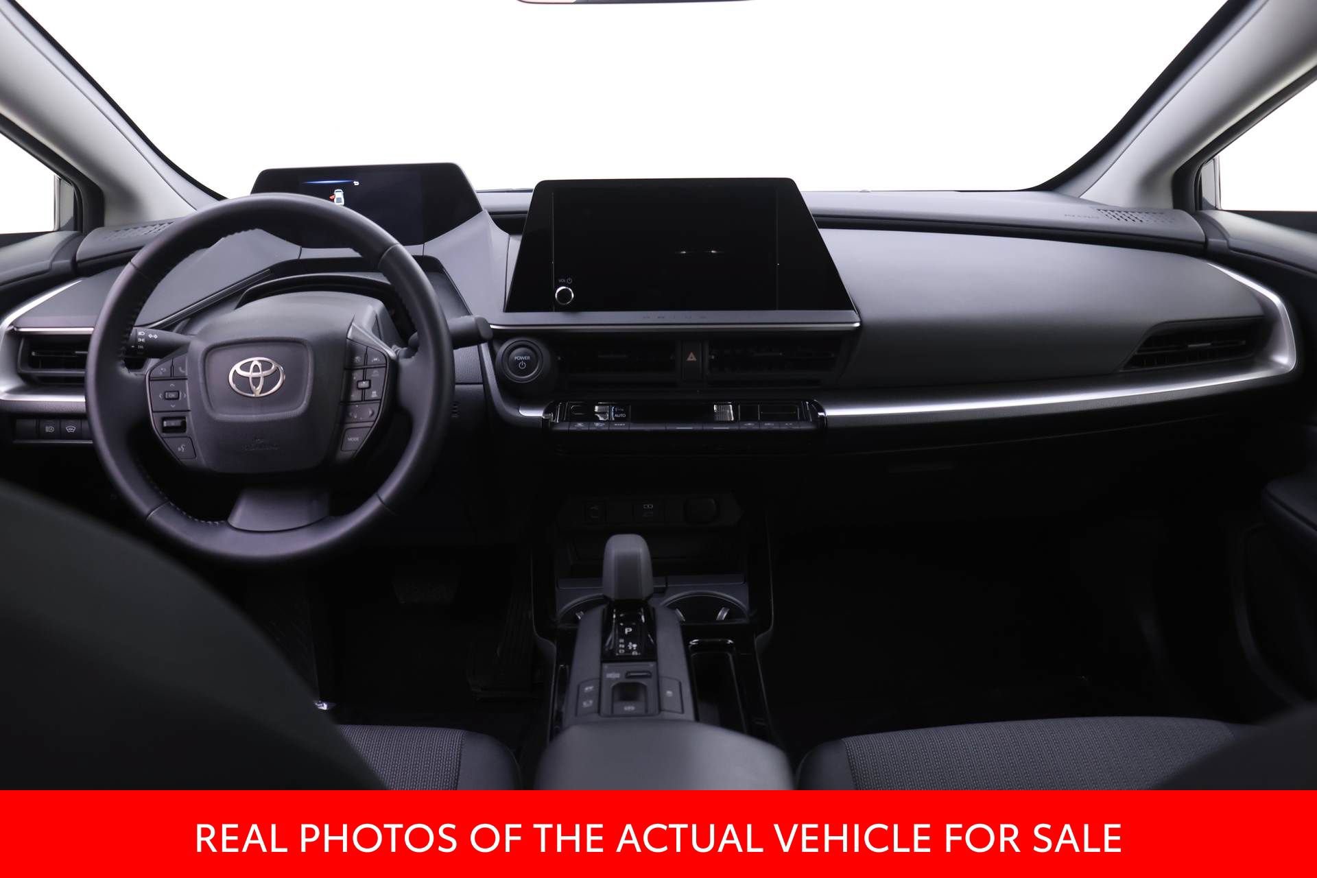 Certified 2025 Toyota Prius LE FWD image 5