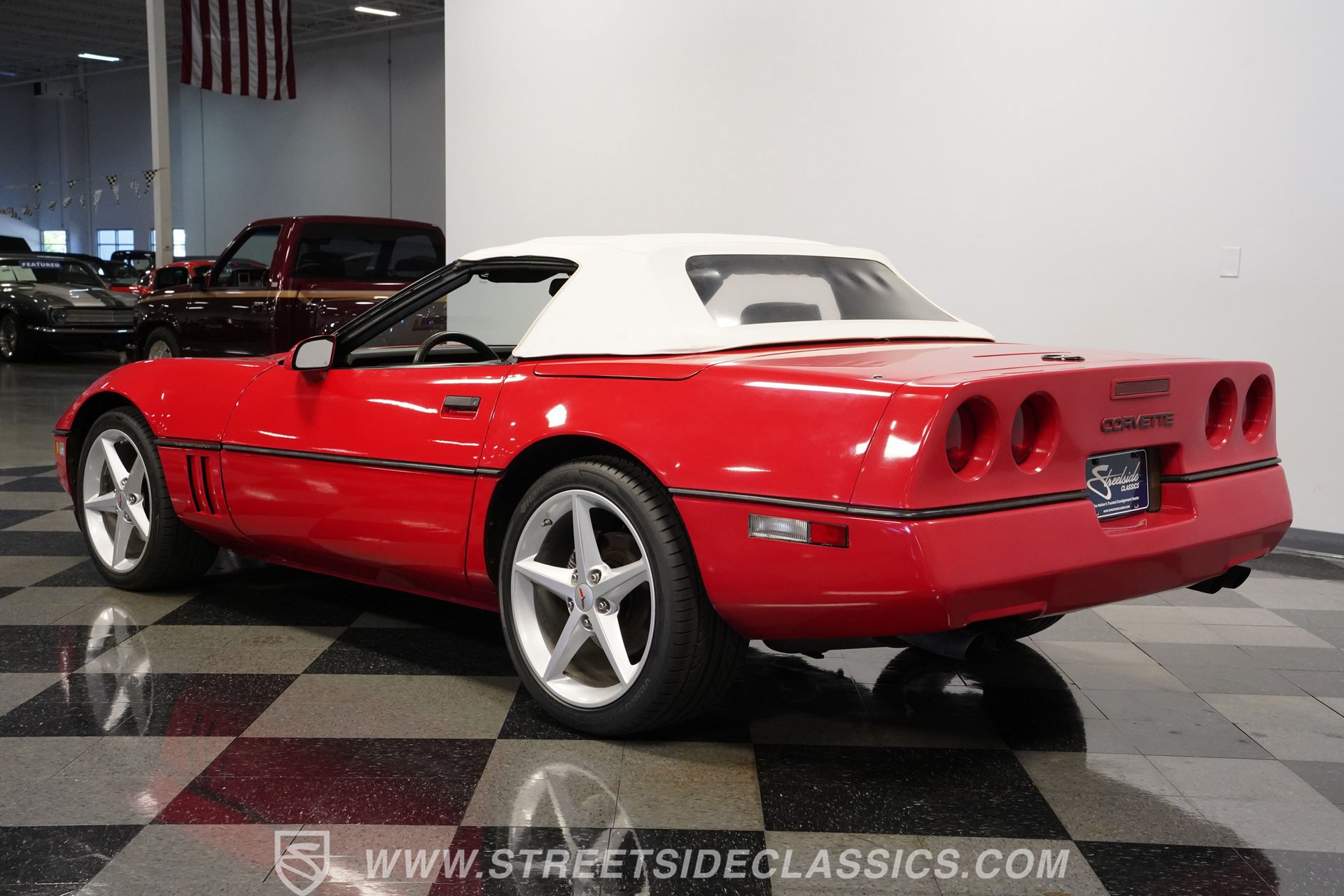 Used 1989 Chevrolet Corvette Convertible RWD image 9